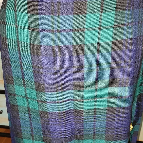 Kilted Skirt - Brooks Brothers Night Watch Tartan Kilt - 30 inch length - Picture 3 of 14